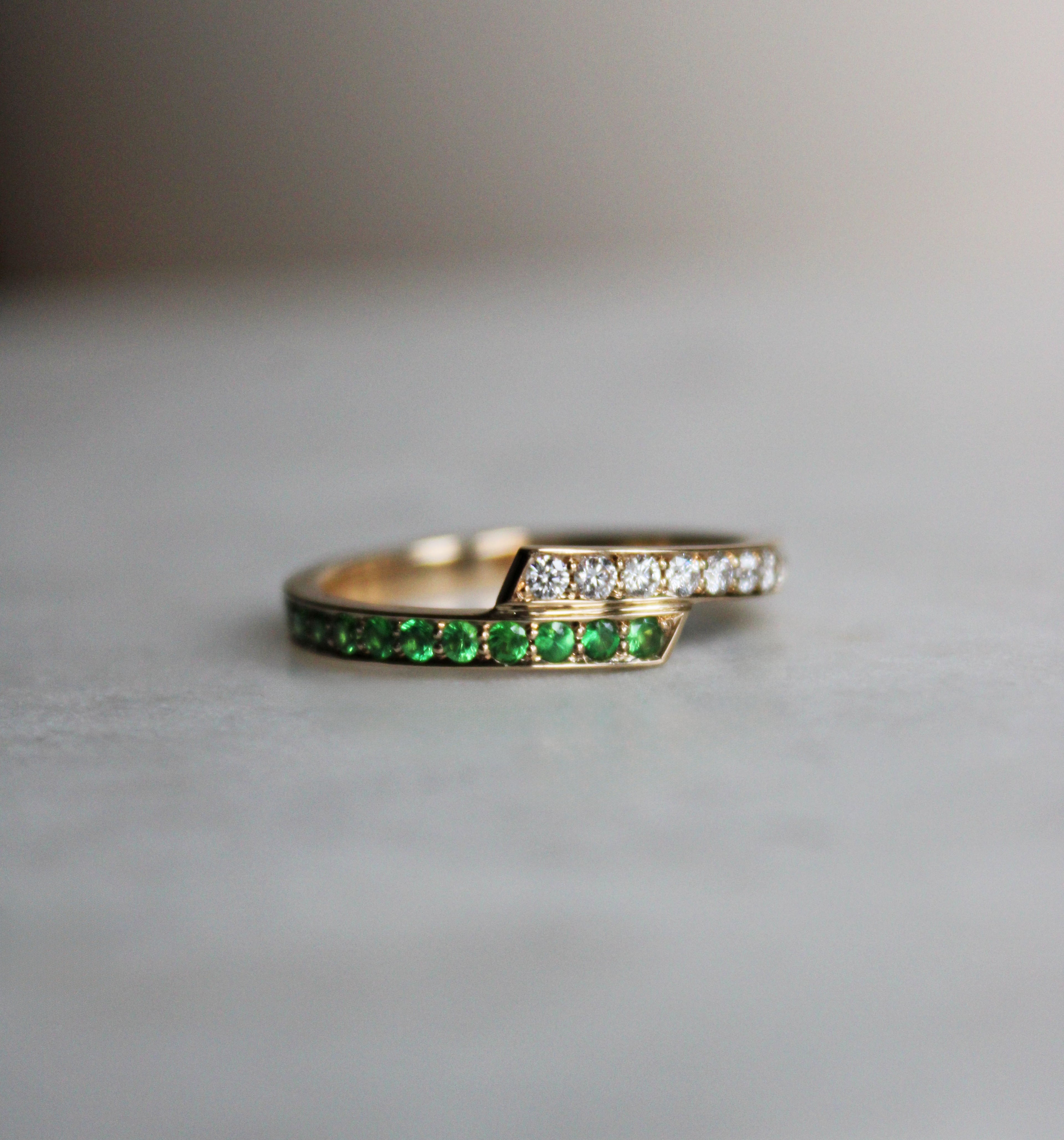 Asymmetric eternity ring