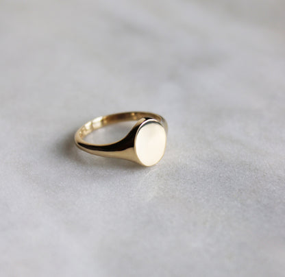 Oval Signet ring