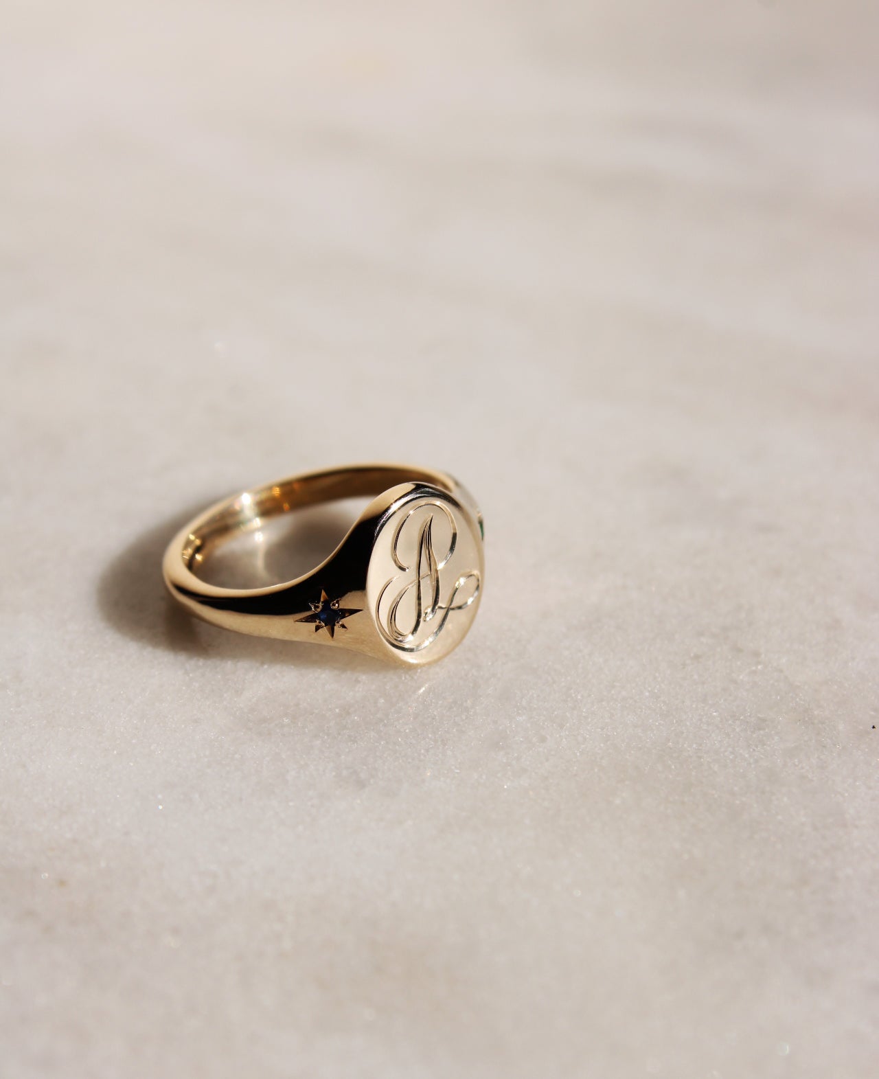 Oval Signet ring