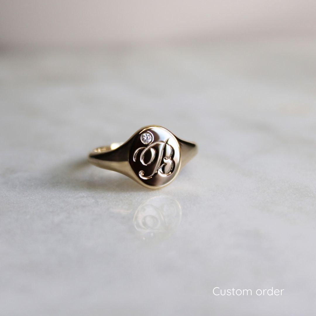 Oval Signet ring