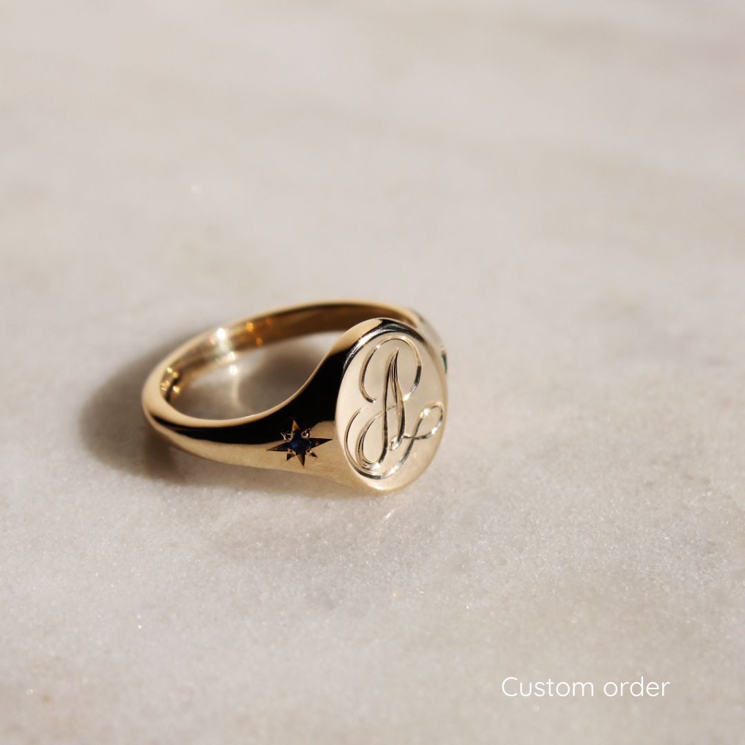 Oval Signet ring